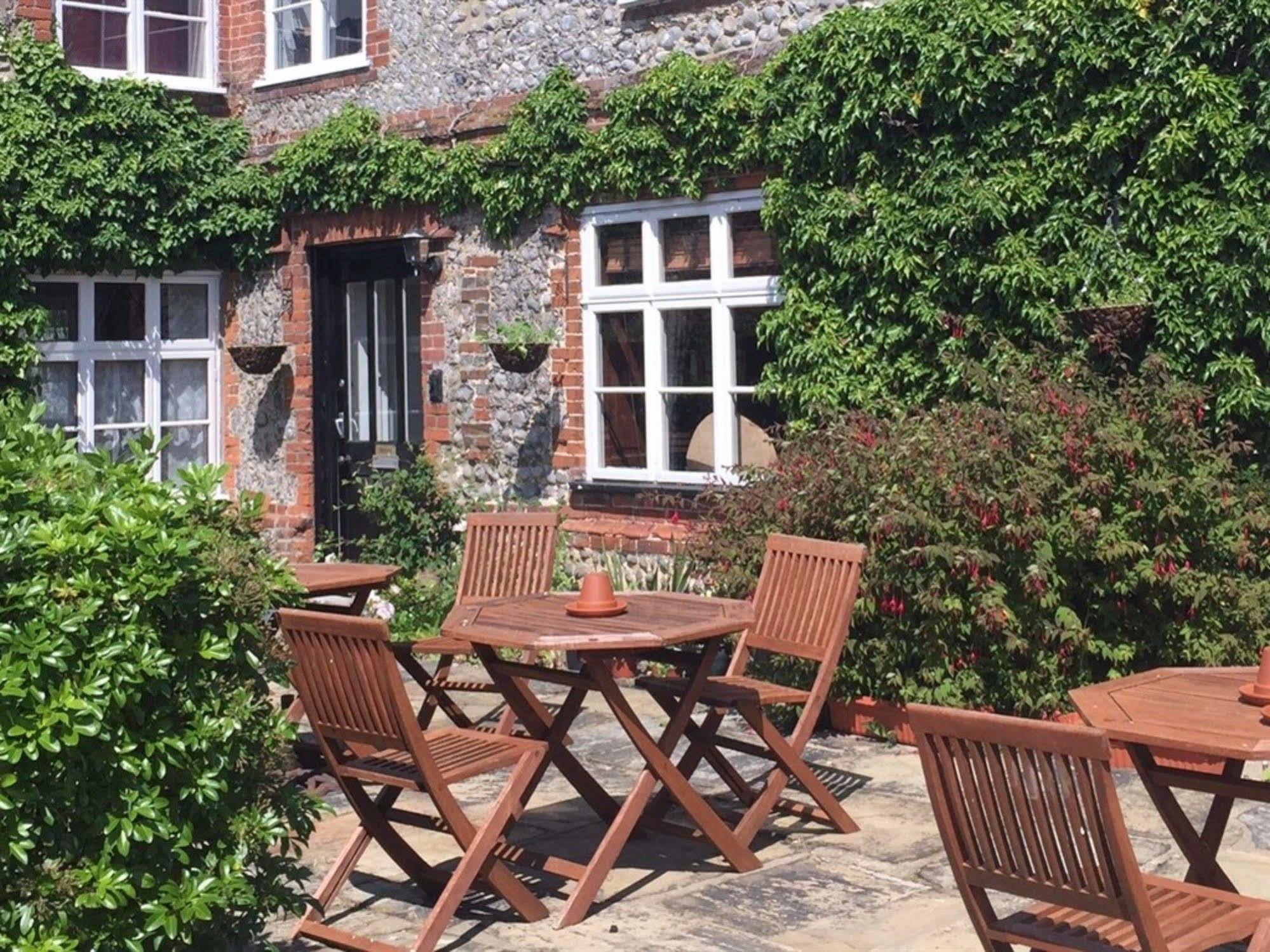 Hotel The Wheatsheaf Mundesley Exterior foto